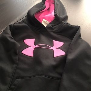 X-small girls under armour long sleeve pull over